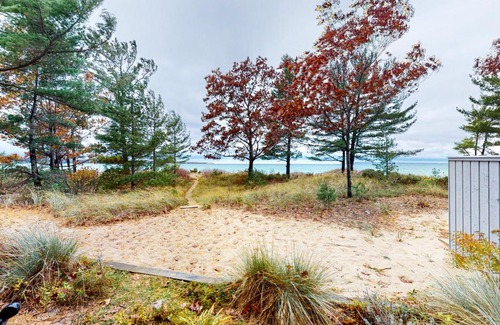 Glen Arbor Apartment | Oceanfront Bliss at Beach Comber 15 - Family Friendly Stay