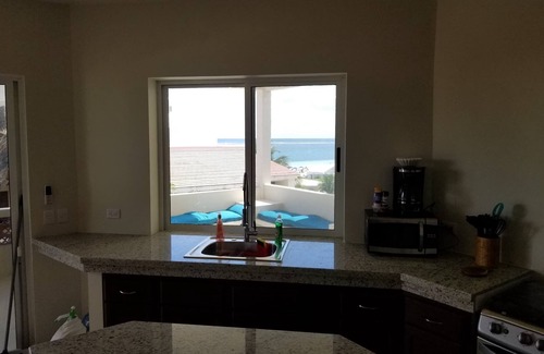 Puerto Morelos Condo | Ocean View Beach Condo B3: Pool, Bikes & Kayak Fun!