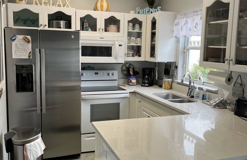 Clipper Cove Cottage | Beach Cottage: 3BR Oceanfront Retreat with Golf Cart Access