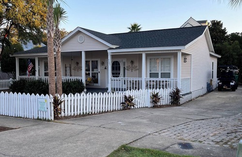 Clipper Cove Cottage | Beach Cottage: 3BR Oceanfront Retreat with Golf Cart Access