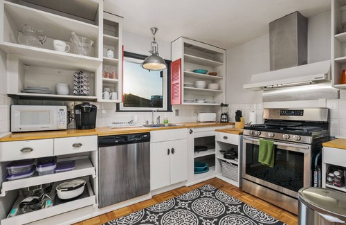 Carlsbad Village Cottage | Charming Beach Cottage Steps from the Shore in Carlsbad