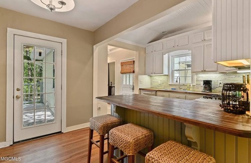 Ocean Springs House | Beach Cottage Bechtel Blvd: Guest Rated 9.8 with Ocean Views