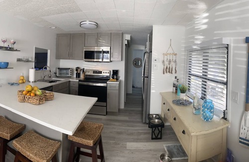 Hutchinson Island South Cottage | Beach Cottage in Paradise: 10/10 Family & Pet Friendly