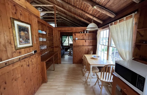 Hubbards Cabin | Cozy Beach Cottage Near Hubbards - Pet Friendly & Kitchen