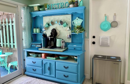 Belmont Shore Cottage | Seaside Cottage: Steps from Oceanfront & Bay Beaches