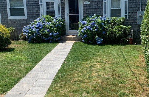 Easton's Point Cottage | Oceanfront Beach Cottage Just Steps from Easton's Beach