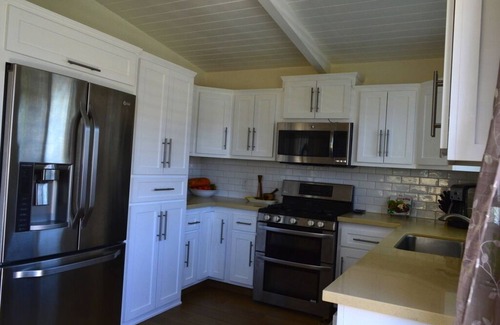 San Clemente Cottage | Beach Cottage Retreat: Ocean Views & Steps to Sand