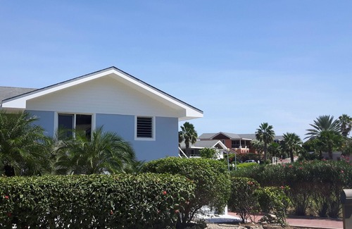 Marie Pampoen House | Beach Culture House: Embrace the Coastal Lifestyle