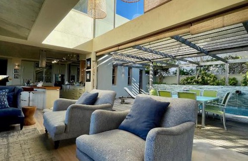 Robberg Beach House | Oceanfront Bliss at Beach End Plettenberg Bay - 4 Stars
