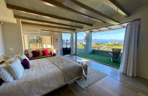 Robberg Beach House | Oceanfront Bliss at Beach End Plettenberg Bay - 4 Stars