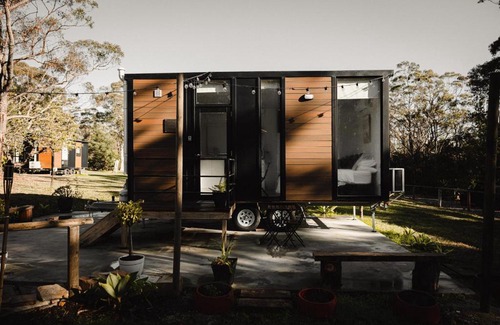 Falls Creek House | Family-Friendly Beach Farm Retreat at Jervis Bay