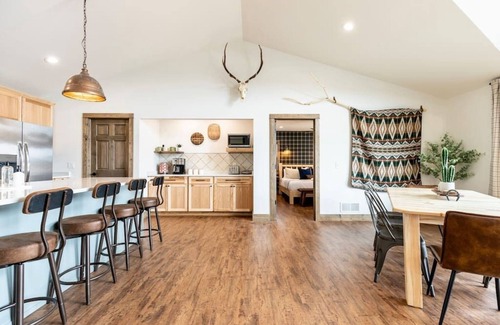 New Lisbon Cottage | Relax by the Beach with Fire Pits & Scenic Views