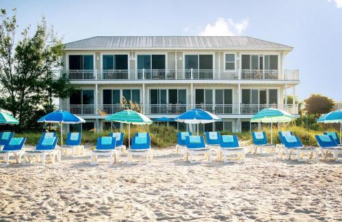 Holmes Beach House | Beach Front 2 Bedroom B with Ocean View and Pool Access