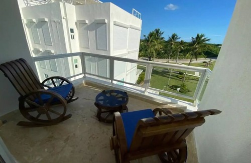 El Soco Apartment | Beachfront Penthouse with BBQ and Hottub in La Romana