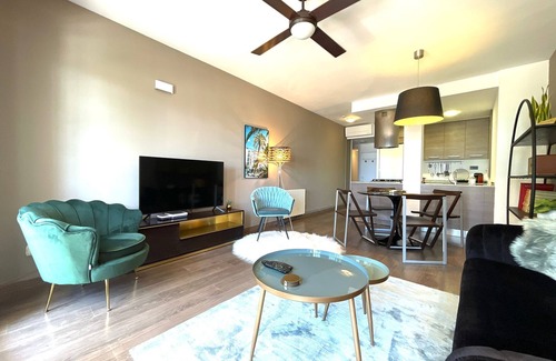 Sitges Town Center Apartment | Charming Beachfront 3-Bedroom Apartment in Viu Sitges