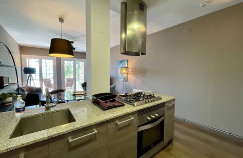 Sitges Town Center Apartment | Charming Beachfront 3-Bedroom Apartment in Viu Sitges