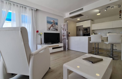 Fuengirola Apartment | Remarkable Beach Front Attic Apartment with Ocean Views