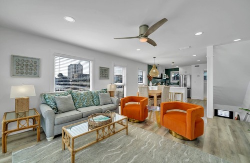 Fort Walton Beach - Destin House | Oceanfront Haven with Spa and Ocean Views at Beach Front 6
