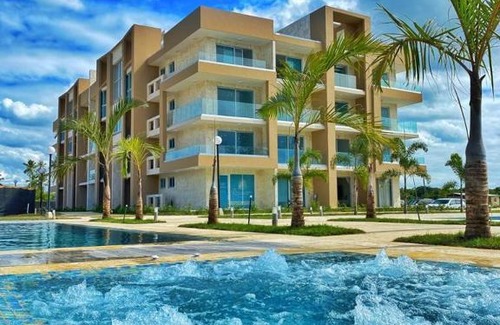 El Soco Apartment | Beachfront Bliss with Private Beach & Golf at Playa Nueva Romana