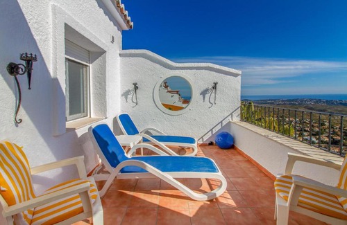 Cumbre del Sol Apartment | Family-Friendly Apartment in El Poble Nou with Pool
