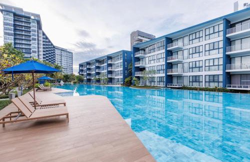 Cha-am Apartment | Oceanfront Condo at Baan Thew Talay - Family Friendly Escape