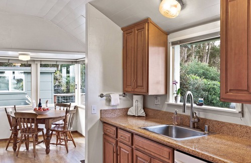 Carmel Cottage | Beach Front Cottages with Ocean Views & Pet-Friendly Amenities