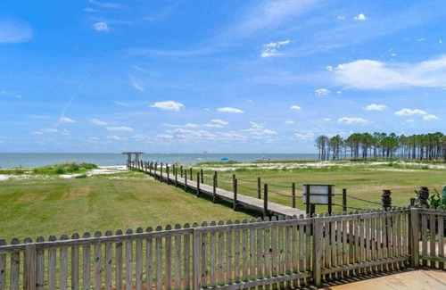 Dauphin Island Condo | Cozy Beachfront Condo at Dauphin Surf Club - Sleeps 6