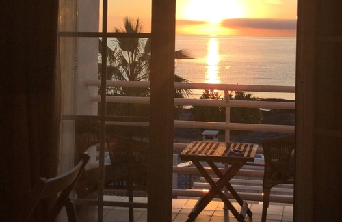 Cala Panizo House | Oceanfront 3-Bedroom House with Pool and Pet-Friendly Perks