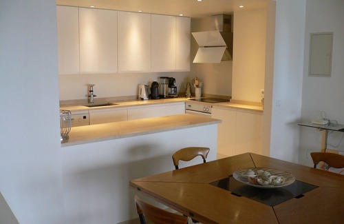 Portals Nous Apartment | Prime Beachfront Apartment in Puerto Portals with Pool