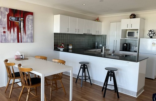 Kooragang House | Unforgettable Oceanfront Stay with Spectacular Views