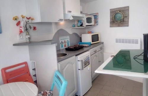 La Chaume Apartment | Beachfront Studio Escape for Two with Ocean Views