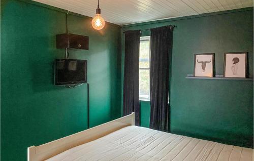 Farsund House | Oceanfront Retreat in Farsund with Free Wifi & Ocean Views