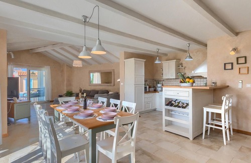 Fazana House | Exceptional 4 Bedroom Accommodation with Ocean View in Pula