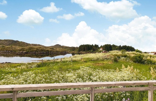 Smøla House | Discover Tranquility at a Cozy Smøla Island Retreat