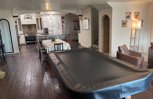 Belmont Shore House | Oceanfront Beach Villa with Spa & Pool near Sofi Stadium