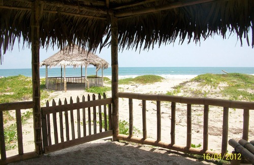 Crucita House | Beach Front House in Crucita with Ocean View & Pool