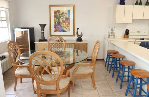 Barrero Apartment | Unforgettable Beach Front Escape with Ocean View & Spa