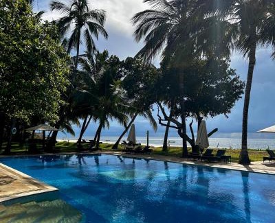 Galu Beach Apartment | Beachfront Apartment with Ocean View near Lantana Galu Beach