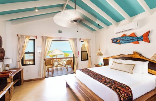 Placencia Hotel | Beach Front Suite - Kalimera Beach Hotel