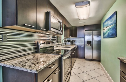 Holiday Isle Condo | Beachfront Unit at Jetty East with Daily Beach Chair Setup!