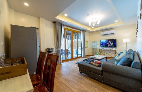 Hua Hin Villa | Beach Front Villa: Family-Friendly Retreat with Pool & Breakfast
