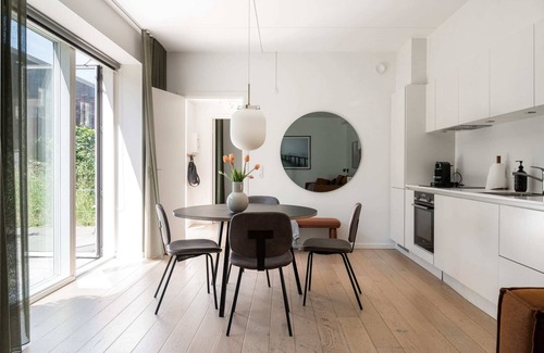 Amager Apartment | Family-Friendly Beach Gardens 1BR by Daniel & Jacob's