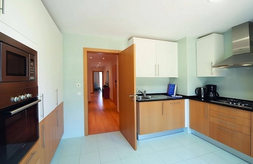 Olhao Apartment | Beach Getaway in Olhão: Pool, Ocean Views & Pet Friendly!