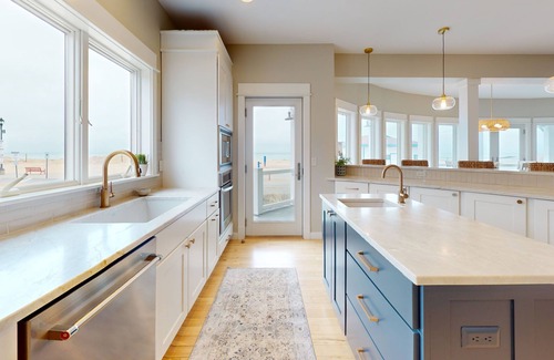 South Haven House | Beach Glass Cottage on North Beach - Breathtaking Ocean Views