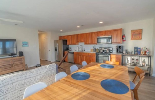 Beach Haven Condo | Beach Haven Escape: Family-Friendly Condo Near the Shore