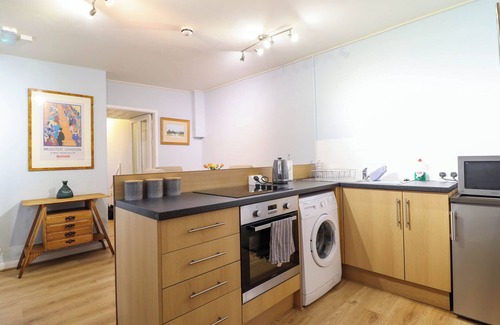 Aberystwyth Cottage | BEACH HAVEN, pet friendly, character holiday cottage in Aberystwyth