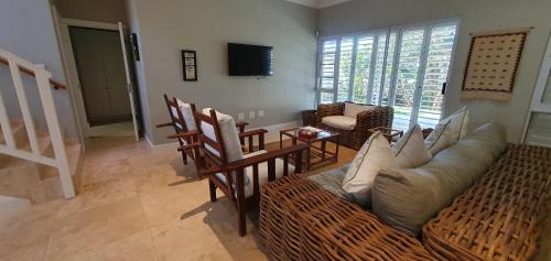 Ramsgate Beach House | Beach Haven - Oceanfront Retreat for Family Getaways