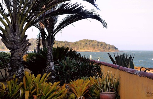 Praia Rasa House | Beach House Retreat with Breathtaking Sea Views & Pool