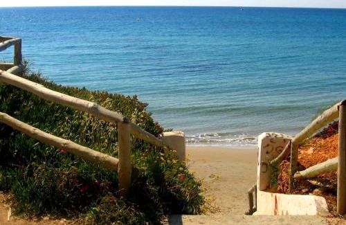 Pueblo Latino House | Cozy Beach Holiday Home with Pool and Free WiFi