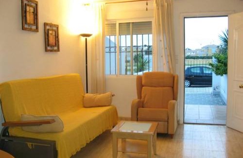 Pueblo Latino House | Cozy Beach Holiday Home with Pool and Free WiFi